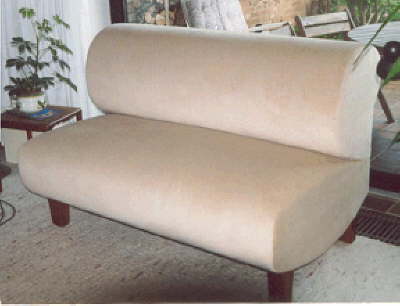 Kleines Sofa (Vorderansicht)